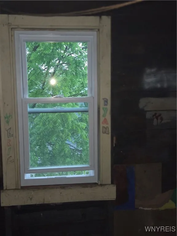 88 Weaver Street, Buffalo, New York 14206, Buffalo, New York 14206, 4 Bedrooms Bedrooms, ,2 BathroomsBathrooms,Residential,For Sale,88 Weaver Street, Buffalo, New York 14206,B1622620