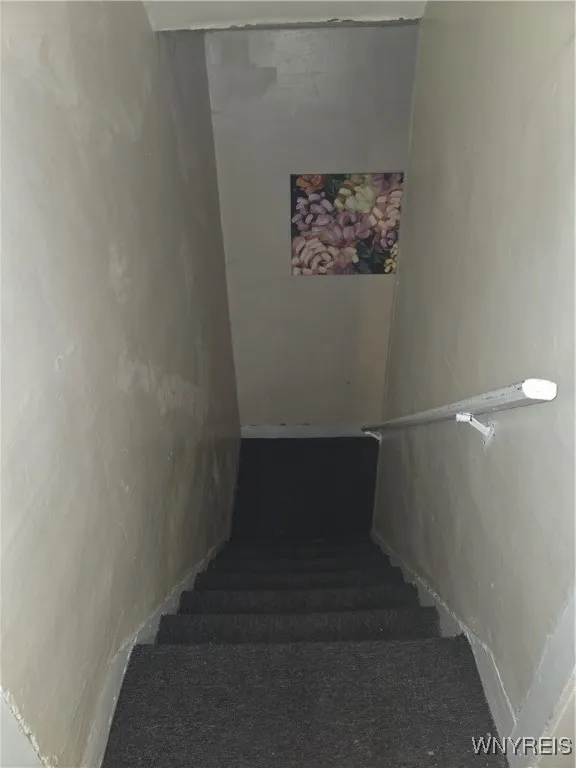 88 Weaver Street, Buffalo, New York 14206, Buffalo, New York 14206, 4 Bedrooms Bedrooms, ,2 BathroomsBathrooms,Residential,For Sale,88 Weaver Street, Buffalo, New York 14206,B1622620