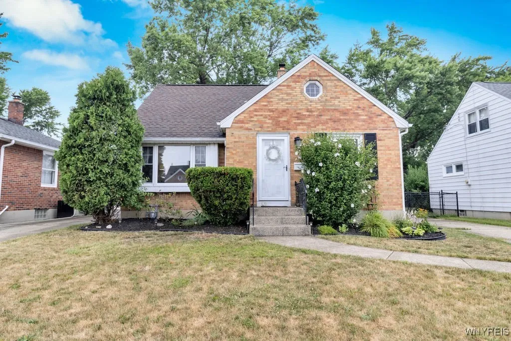 64 Albion Avenue, Amherst, New York 14226, Amherst, New York 14226, 3 Bedrooms Bedrooms, 7 Rooms Rooms,2 BathroomsBathrooms,Residential,Closed,64 Albion Avenue, Amherst, New York 14226,0,B1622952