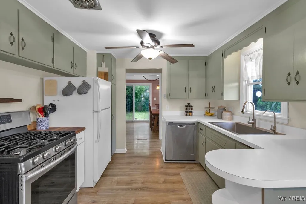 64 Albion Avenue, Amherst, New York 14226, Amherst, New York 14226, 3 Bedrooms Bedrooms, 7 Rooms Rooms,2 BathroomsBathrooms,Residential,Closed,64 Albion Avenue, Amherst, New York 14226,0,B1622952