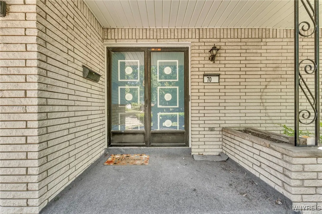 70 Sundown, Amherst, New York 14221, Amherst, New York 14221, 3 Bedrooms Bedrooms, 7 Rooms Rooms,2 BathroomsBathrooms,Residential,Closed,70 Sundown, Amherst, New York 14221,0,B1624023