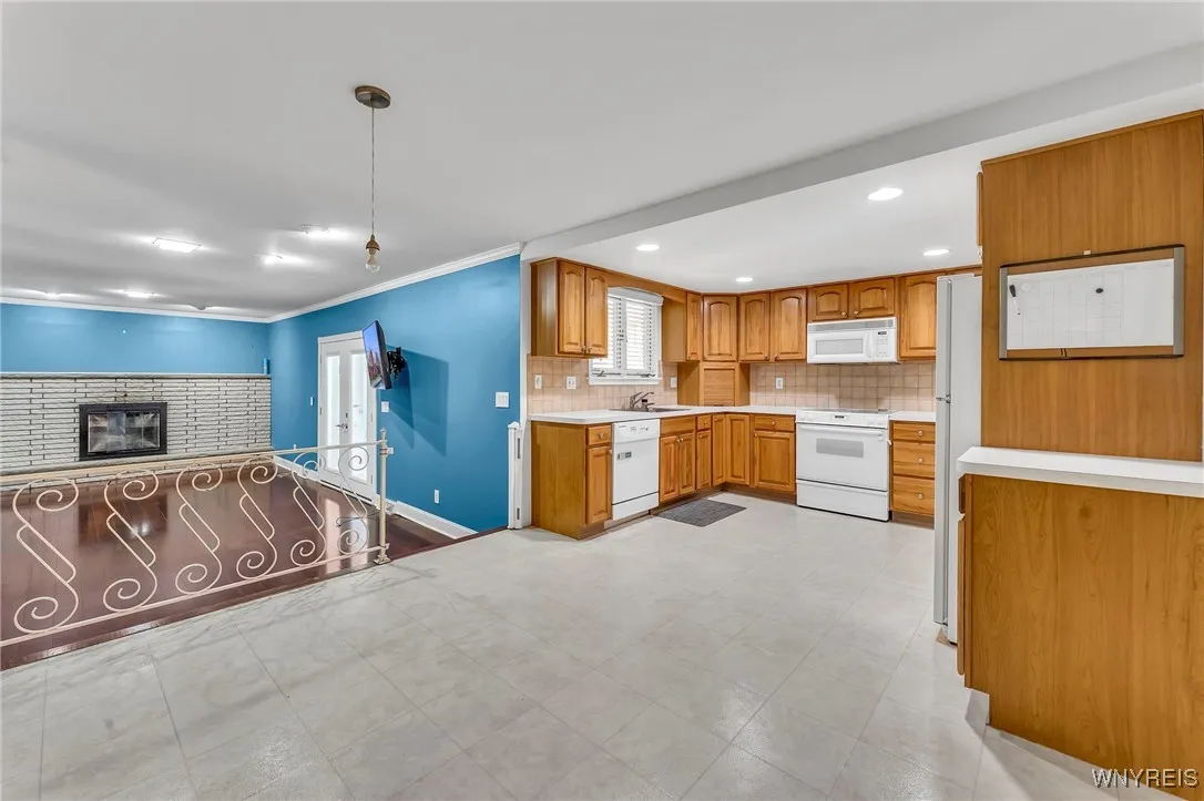 70 Sundown, Amherst, New York 14221, Amherst, New York 14221, 3 Bedrooms Bedrooms, 7 Rooms Rooms,2 BathroomsBathrooms,Residential,Closed,70 Sundown, Amherst, New York 14221,0,B1624023