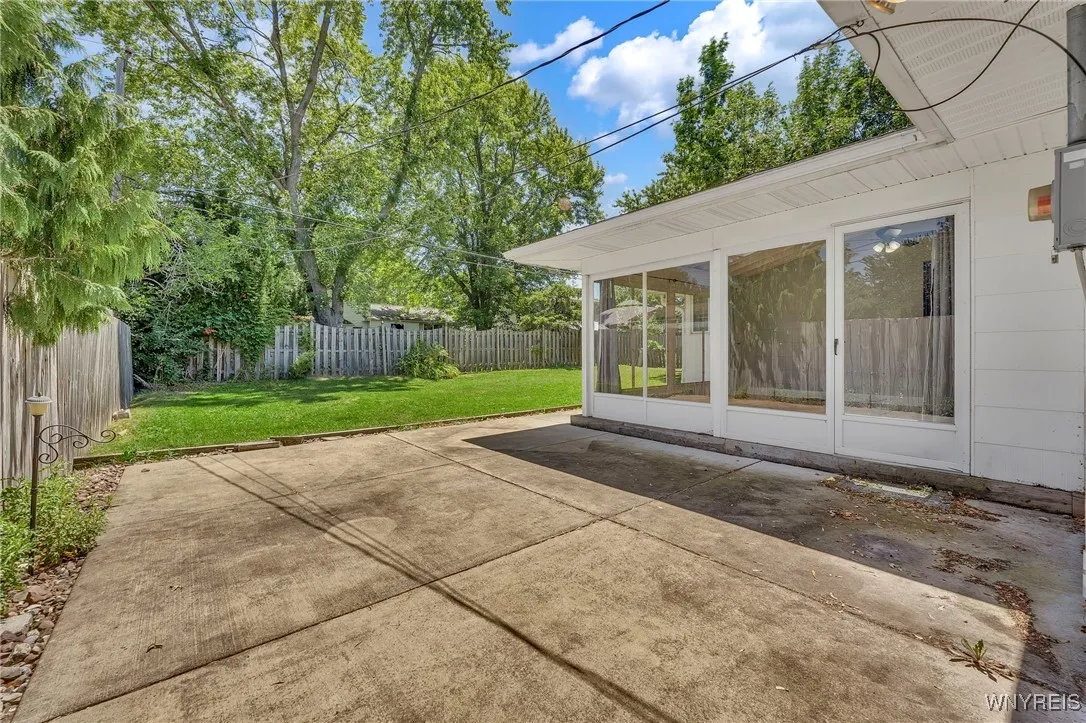 70 Sundown, Amherst, New York 14221, Amherst, New York 14221, 3 Bedrooms Bedrooms, 7 Rooms Rooms,2 BathroomsBathrooms,Residential,Closed,70 Sundown, Amherst, New York 14221,0,B1624023