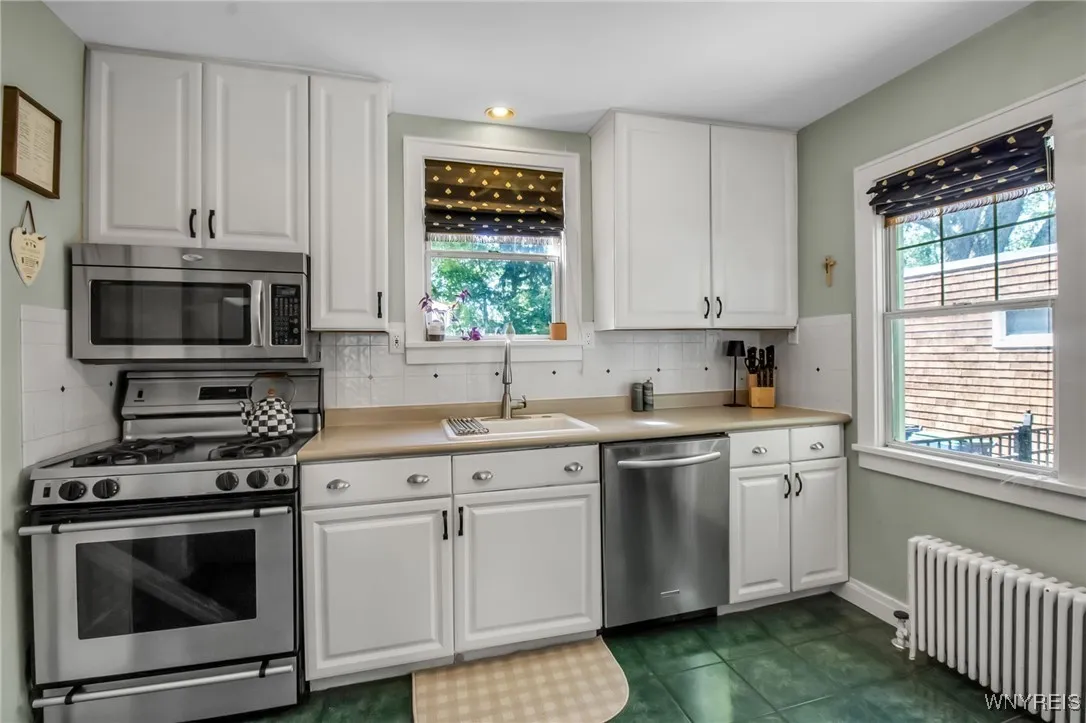 82 Sargent Drive, Amherst, New York 14226, Amherst, New York 14226, 4 Bedrooms Bedrooms, 8 Rooms Rooms,1 BathroomBathrooms,Residential,Closed,82 Sargent Drive, Amherst, New York 14226,0,B1624120