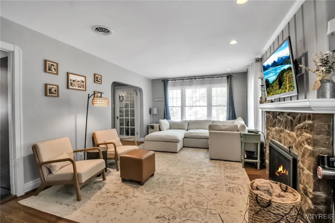 82 Sargent Drive, Amherst, New York 14226, Amherst, New York 14226, 4 Bedrooms Bedrooms, 8 Rooms Rooms,1 BathroomBathrooms,Residential,Closed,82 Sargent Drive, Amherst, New York 14226,0,B1624120