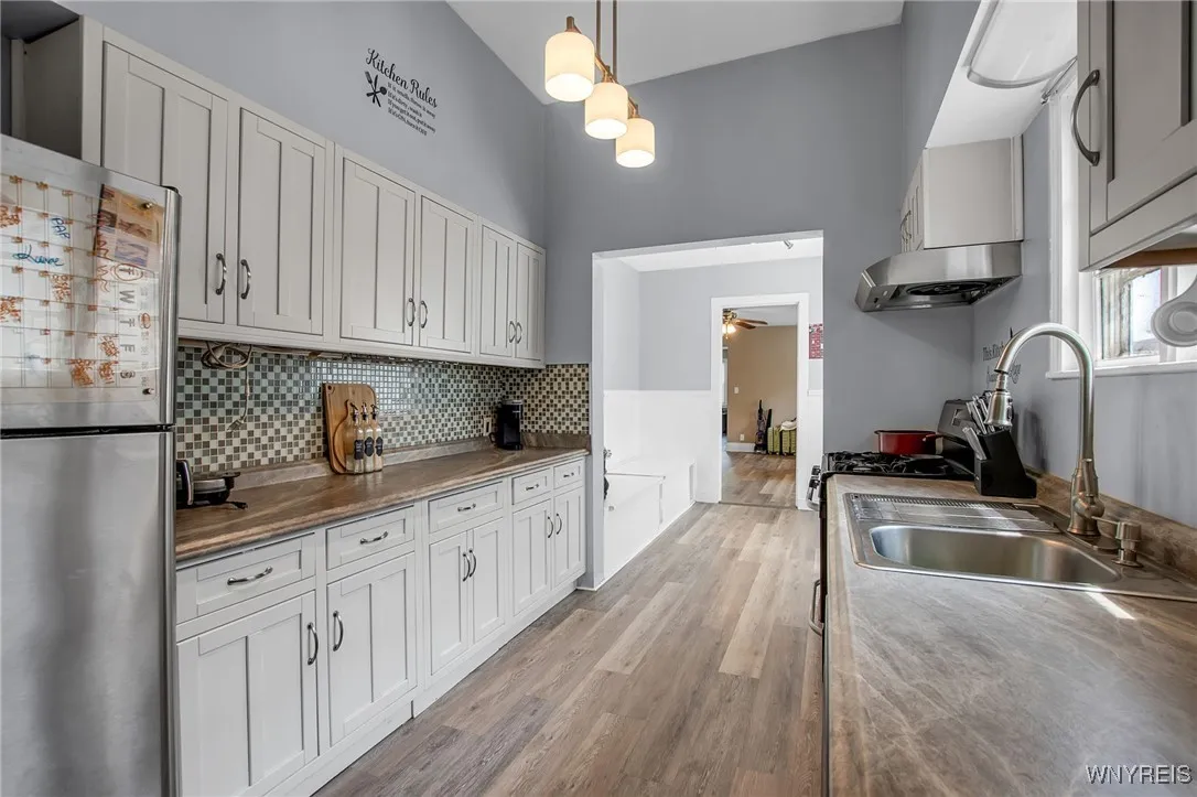 800 Columbus Parkway, Buffalo, New York 14213, Buffalo, New York 14213, 6 Bedrooms Bedrooms, ,2 BathroomsBathrooms,Residential,For Sale,800 Columbus Parkway, Buffalo, New York 14213,B1621929
