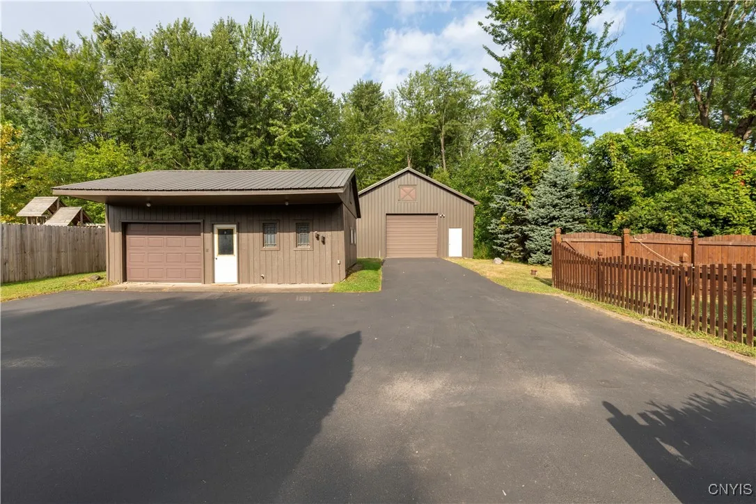 DETACHED GARAGE & POLE BARN