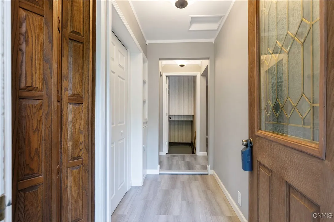ENTRY WAY HALL