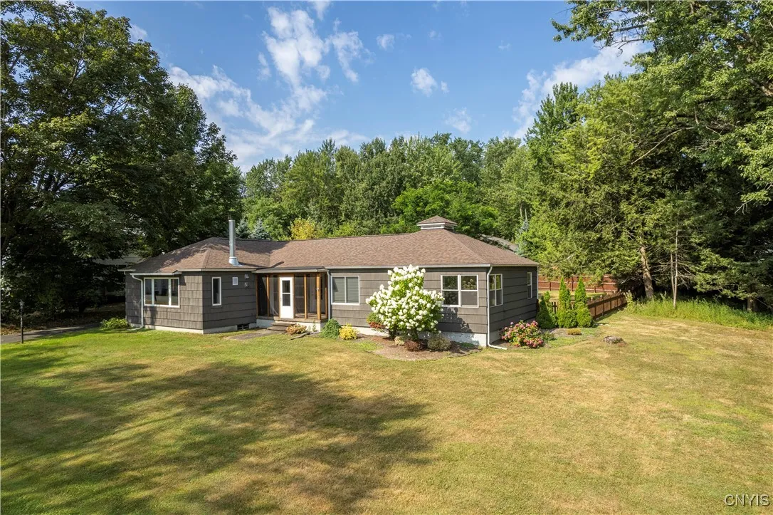 8 Willard Dr Drive, Constantia, New York 13028, Constantia, New York 13028, 3 Bedrooms Bedrooms, 8 Rooms Rooms,2 BathroomsBathrooms,Residential,Closed,8 Willard Dr Drive, Constantia, New York 13028,0,S1624109