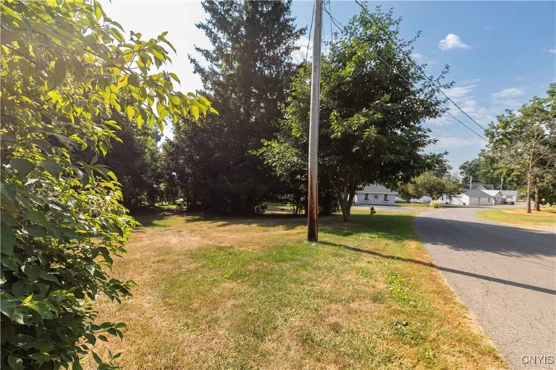 ROAD ENTRANCE TO WATERFRONT