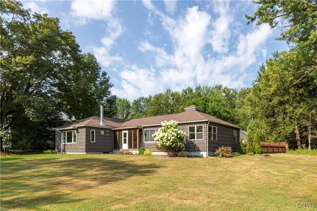 8 Willard Dr Drive, Constantia, New York 13028, Constantia, New York 13028, 3 Bedrooms Bedrooms, 8 Rooms Rooms,2 BathroomsBathrooms,Residential,Closed,8 Willard Dr Drive, Constantia, New York 13028,0,S1624109