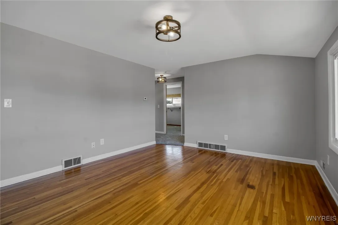 Bonus room on 2nd floor