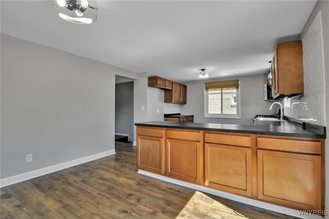 32 Wellington Road, Cheektowaga, New York 14225, Cheektowaga, New York 14225, 4 Bedrooms Bedrooms, 7 Rooms Rooms,2 BathroomsBathrooms,Residential,Closed,32 Wellington Road, Cheektowaga, New York 14225,0,B1622655