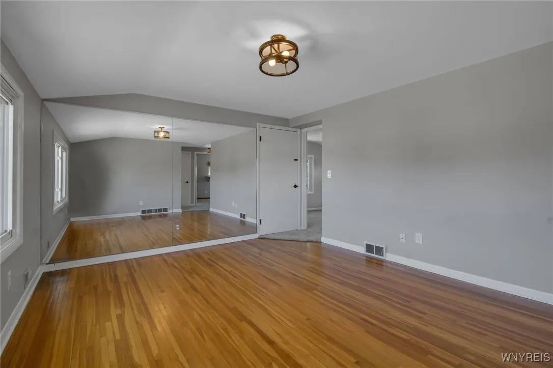 Bonus room on 2nd floor, opposite view