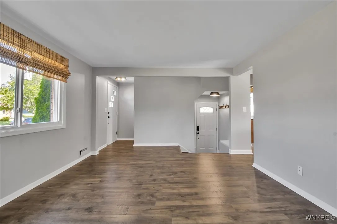 32 Wellington Road, Cheektowaga, New York 14225, Cheektowaga, New York 14225, 4 Bedrooms Bedrooms, 7 Rooms Rooms,2 BathroomsBathrooms,Residential,Closed,32 Wellington Road, Cheektowaga, New York 14225,0,B1622655