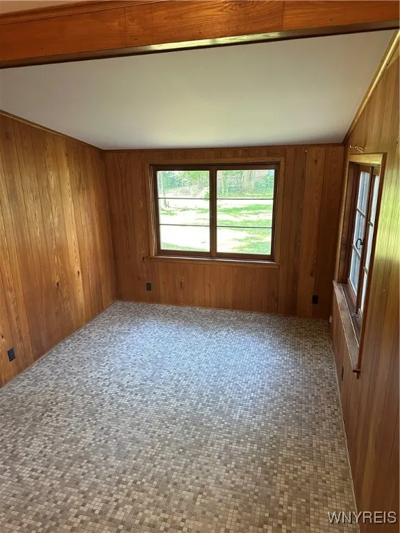 3 season room