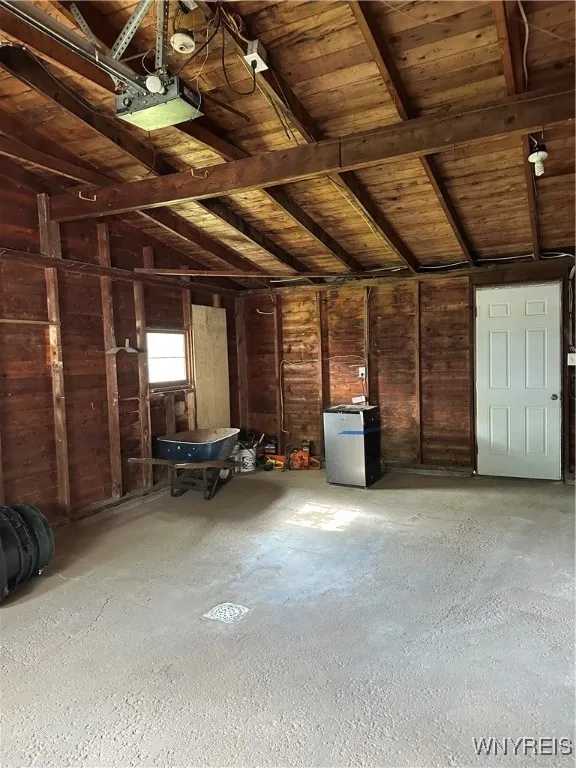 1.5 car garage