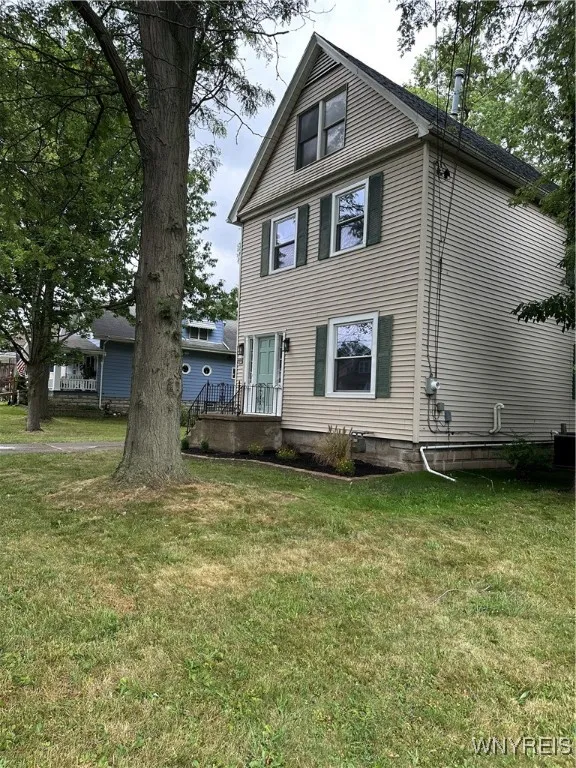27 Orchard Avenue, West Seneca, New York 14224, West Seneca, New York 14224, 3 Bedrooms Bedrooms, 8 Rooms Rooms,1 BathroomBathrooms,Residential,For Sale,27 Orchard Avenue, West Seneca, New York 14224,B1624013