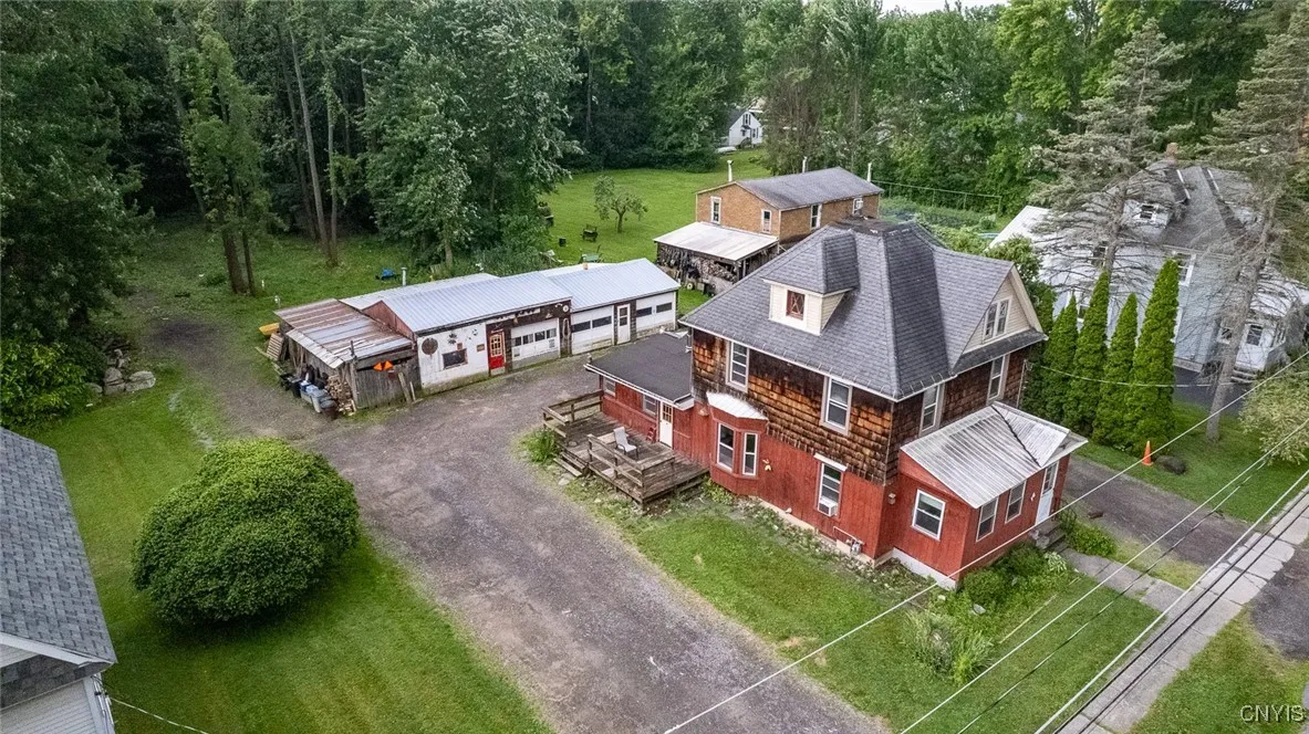 129 South Central Avenue, Manlius, New York 13116, Manlius, New York 13116, 3 Bedrooms Bedrooms, 10 Rooms Rooms,1 BathroomBathrooms,Residential,Closed,129 South Central Avenue, Manlius, New York 13116,0,S1624111