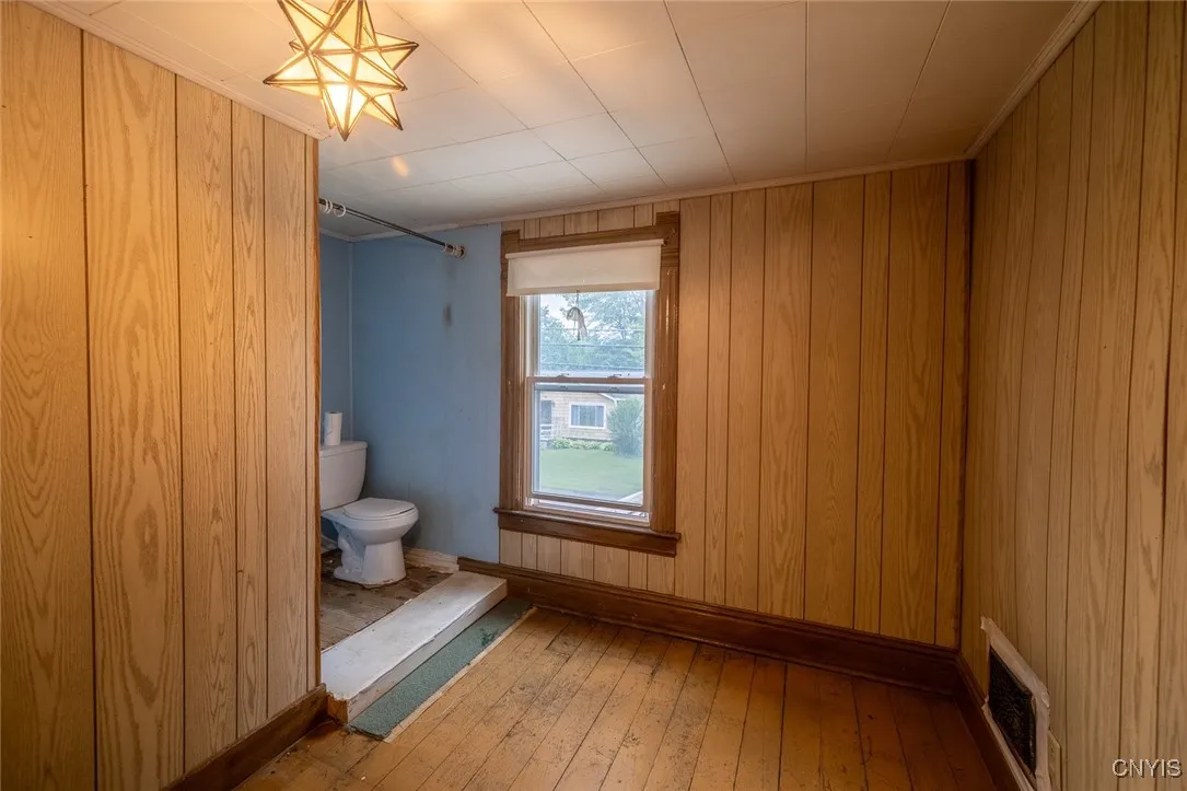 129 South Central Avenue, Manlius, New York 13116, Manlius, New York 13116, 3 Bedrooms Bedrooms, 10 Rooms Rooms,1 BathroomBathrooms,Residential,Closed,129 South Central Avenue, Manlius, New York 13116,0,S1624111