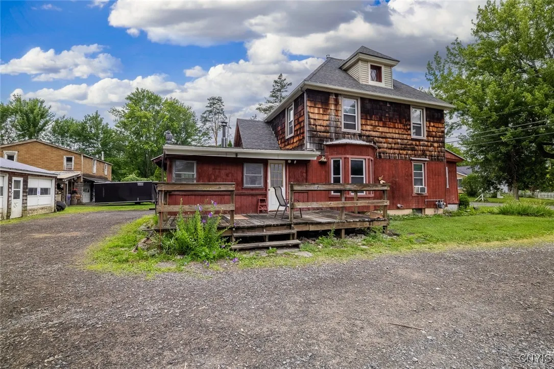 129 South Central Avenue, Manlius, New York 13116, Manlius, New York 13116, 3 Bedrooms Bedrooms, 10 Rooms Rooms,1 BathroomBathrooms,Residential,Closed,129 South Central Avenue, Manlius, New York 13116,0,S1624111