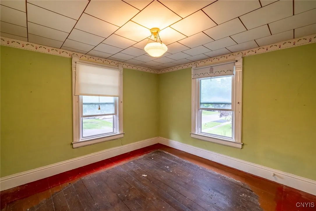 129 South Central Avenue, Manlius, New York 13116, Manlius, New York 13116, 3 Bedrooms Bedrooms, 10 Rooms Rooms,1 BathroomBathrooms,Residential,Closed,129 South Central Avenue, Manlius, New York 13116,0,S1624111