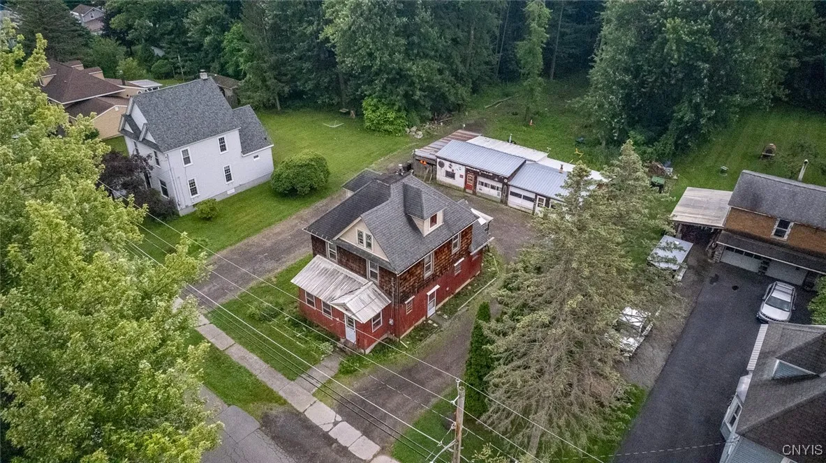129 South Central Avenue, Manlius, New York 13116, Manlius, New York 13116, 3 Bedrooms Bedrooms, 10 Rooms Rooms,1 BathroomBathrooms,Residential,Closed,129 South Central Avenue, Manlius, New York 13116,0,S1624111