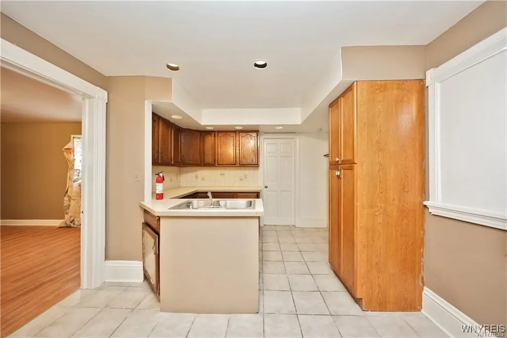214 West Ferry Street N, Buffalo, New York 14213, Buffalo, New York 14213, 5 Bedrooms Bedrooms, ,2 BathroomsBathrooms,Residential,For Sale,214 West Ferry Street N, Buffalo, New York 14213,B1624157