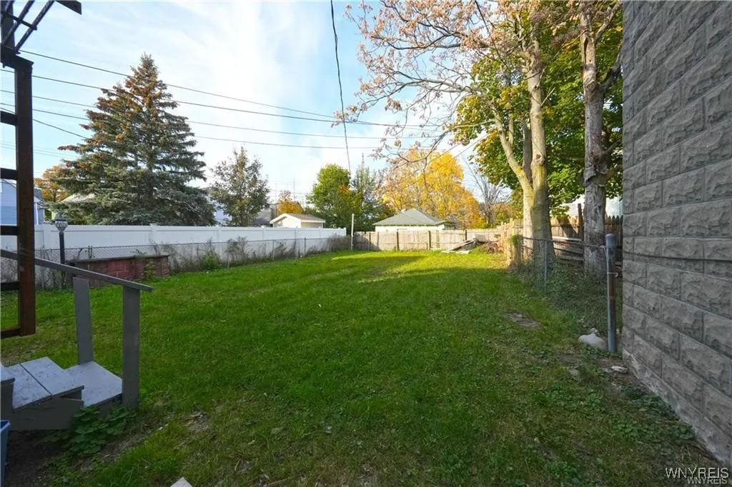 214 West Ferry Street N, Buffalo, New York 14213, Buffalo, New York 14213, 5 Bedrooms Bedrooms, ,2 BathroomsBathrooms,Residential,For Sale,214 West Ferry Street N, Buffalo, New York 14213,B1624157