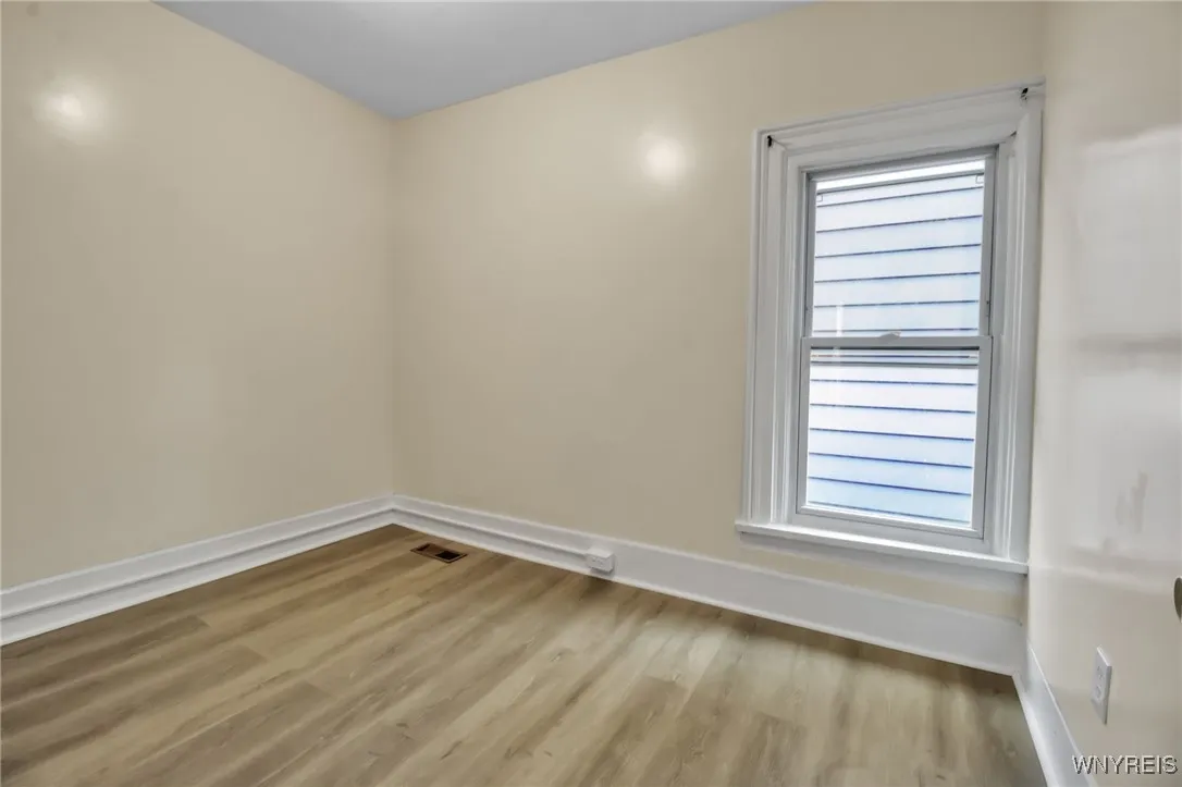 166 Vermont Street, Buffalo, New York 14213, Buffalo, New York 14213, 6 Bedrooms Bedrooms, ,2 BathroomsBathrooms,Residential,For Sale,166 Vermont Street, Buffalo, New York 14213,B1623491