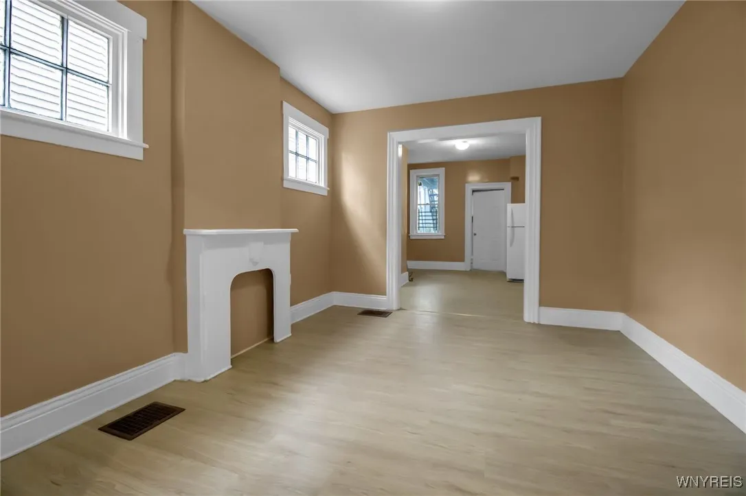 166 Vermont Street, Buffalo, New York 14213, Buffalo, New York 14213, 6 Bedrooms Bedrooms, ,2 BathroomsBathrooms,Residential,For Sale,166 Vermont Street, Buffalo, New York 14213,B1623491
