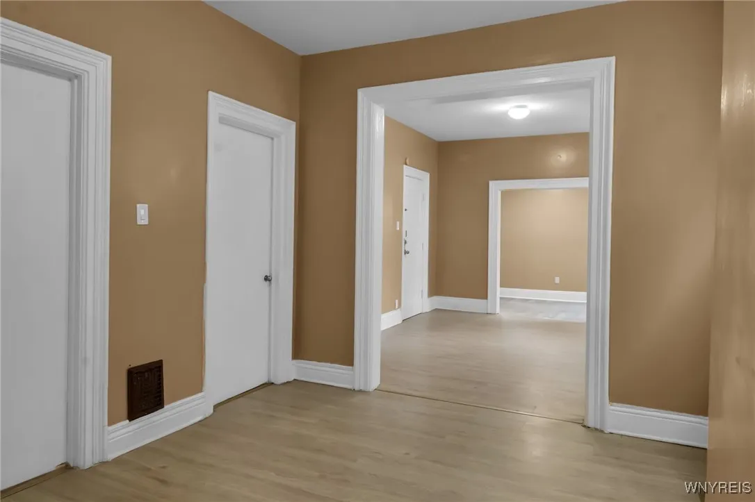 166 Vermont Street, Buffalo, New York 14213, Buffalo, New York 14213, 6 Bedrooms Bedrooms, ,2 BathroomsBathrooms,Residential,For Sale,166 Vermont Street, Buffalo, New York 14213,B1623491