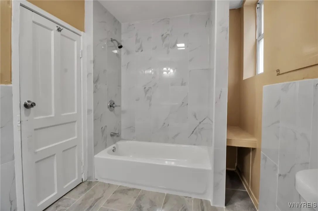 166 Vermont Street, Buffalo, New York 14213, Buffalo, New York 14213, 6 Bedrooms Bedrooms, ,2 BathroomsBathrooms,Residential,For Sale,166 Vermont Street, Buffalo, New York 14213,B1623491