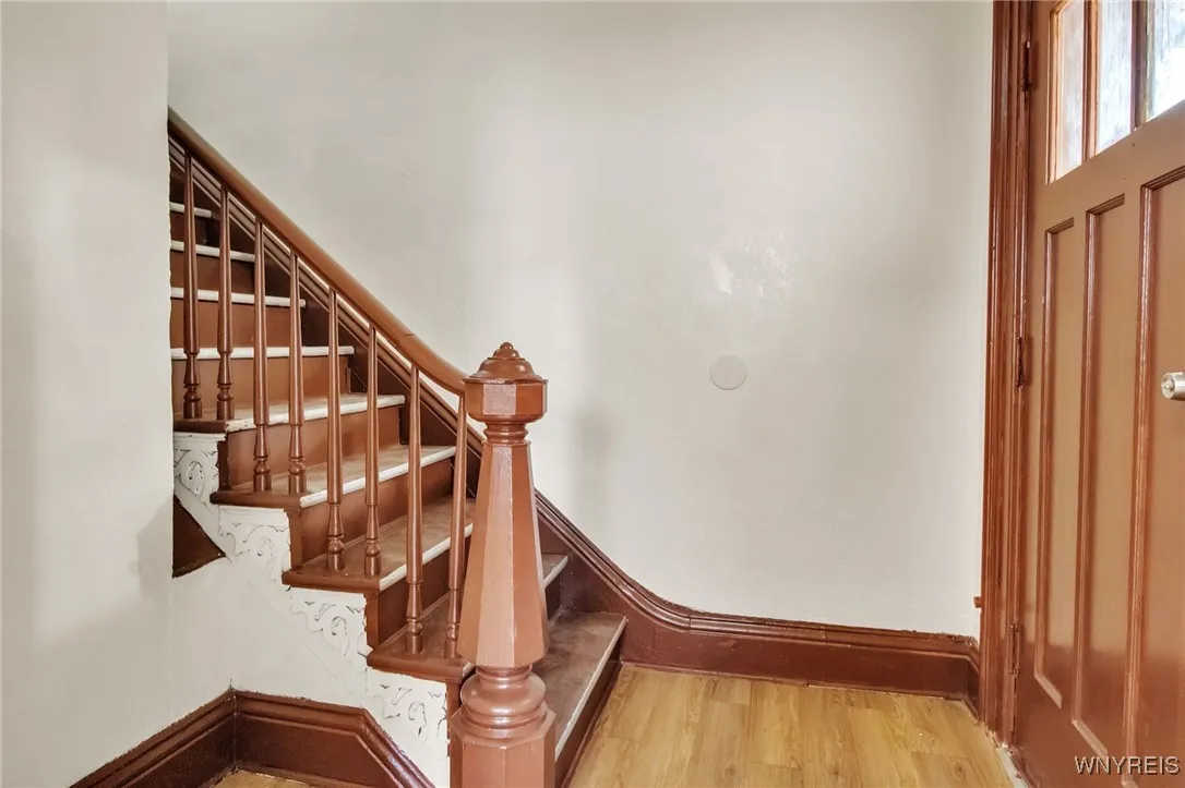 166 Vermont Street, Buffalo, New York 14213, Buffalo, New York 14213, 6 Bedrooms Bedrooms, ,2 BathroomsBathrooms,Residential,For Sale,166 Vermont Street, Buffalo, New York 14213,B1623491