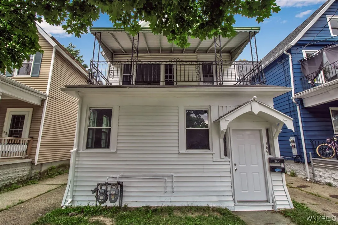 166 Vermont Street, Buffalo, New York 14213, Buffalo, New York 14213, 6 Bedrooms Bedrooms, ,2 BathroomsBathrooms,Residential,For Sale,166 Vermont Street, Buffalo, New York 14213,B1623491