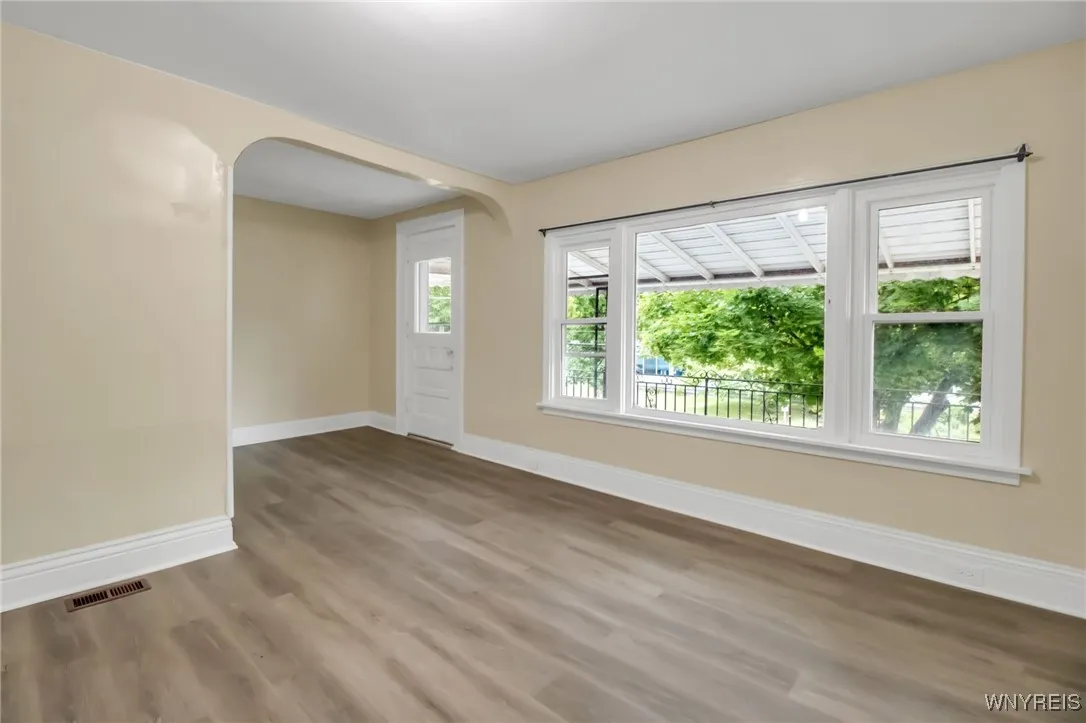 166 Vermont Street, Buffalo, New York 14213, Buffalo, New York 14213, 6 Bedrooms Bedrooms, ,2 BathroomsBathrooms,Residential,For Sale,166 Vermont Street, Buffalo, New York 14213,B1623491