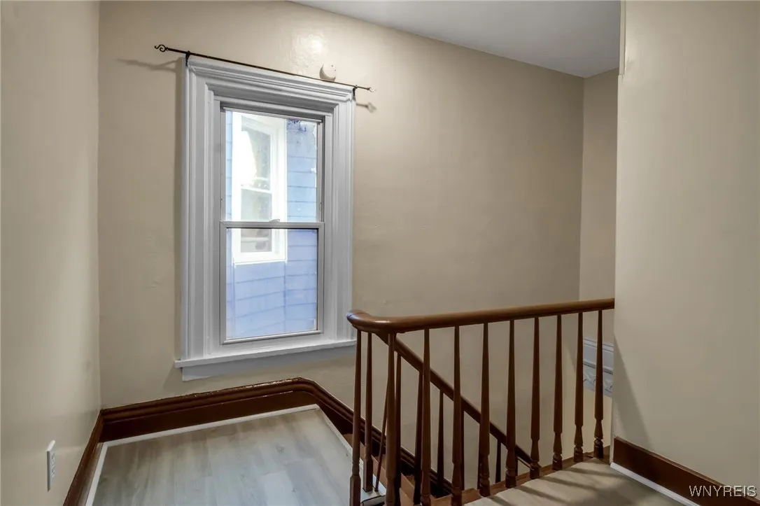 166 Vermont Street, Buffalo, New York 14213, Buffalo, New York 14213, 6 Bedrooms Bedrooms, ,2 BathroomsBathrooms,Residential,For Sale,166 Vermont Street, Buffalo, New York 14213,B1623491