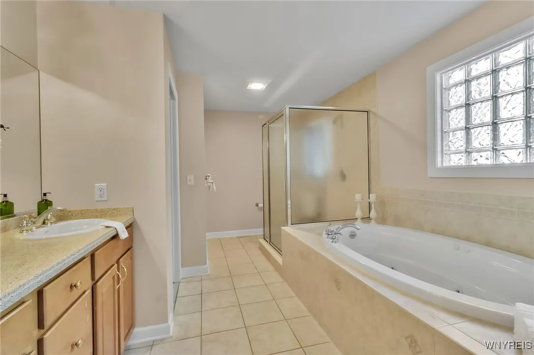 110 Via Foresta Lane, Amherst, New York 14221, Amherst, New York 14221, 5 Bedrooms Bedrooms, 11 Rooms Rooms,2 BathroomsBathrooms,Residential,Closed,110 Via Foresta Lane, Amherst, New York 14221,0,B1624140