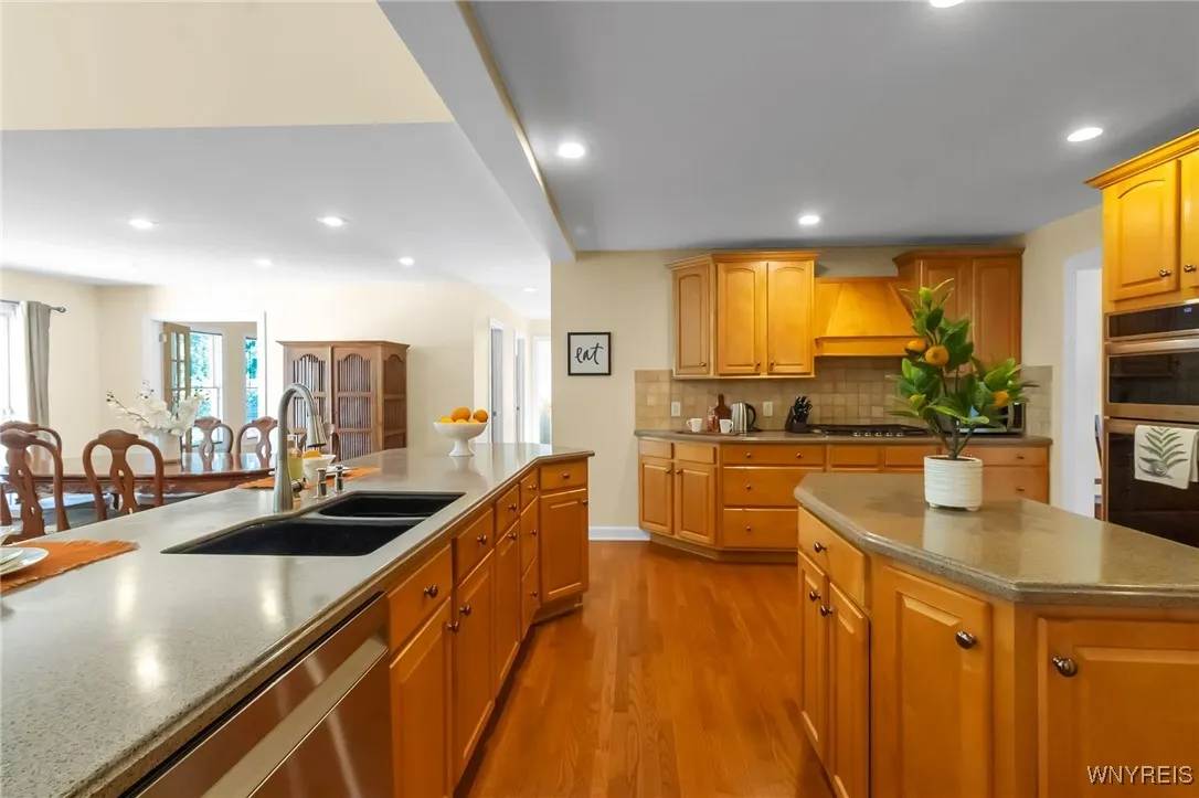 110 Via Foresta Lane, Amherst, New York 14221, Amherst, New York 14221, 5 Bedrooms Bedrooms, 11 Rooms Rooms,2 BathroomsBathrooms,Residential,Closed,110 Via Foresta Lane, Amherst, New York 14221,0,B1624140