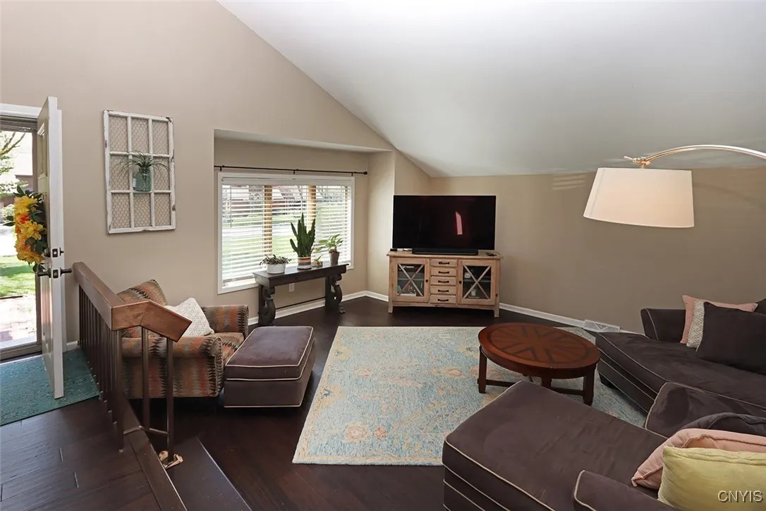 8228 Verbeck Drive, Manlius, New York 13104, Manlius, New York 13104, 4 Bedrooms Bedrooms, 10 Rooms Rooms,2 BathroomsBathrooms,Residential,Closed,8228 Verbeck Drive, Manlius, New York 13104,S1624113