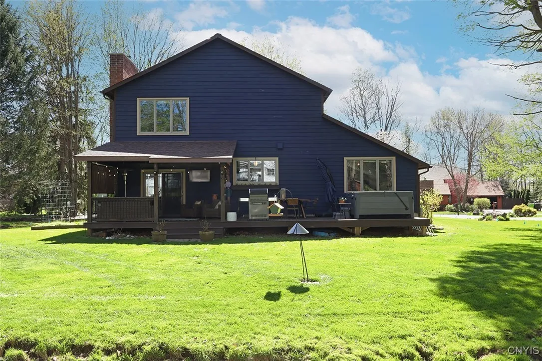 8228 Verbeck Drive, Manlius, New York 13104, Manlius, New York 13104, 4 Bedrooms Bedrooms, 10 Rooms Rooms,2 BathroomsBathrooms,Residential,Closed,8228 Verbeck Drive, Manlius, New York 13104,S1624113