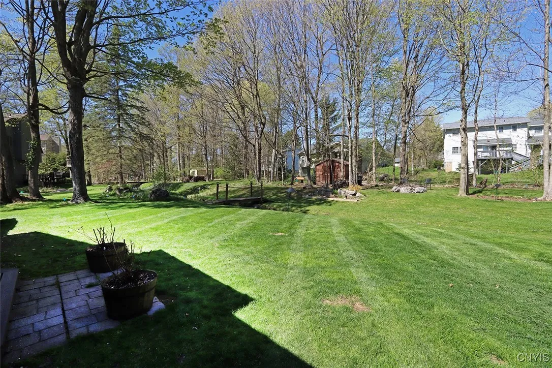 8228 Verbeck Drive, Manlius, New York 13104, Manlius, New York 13104, 4 Bedrooms Bedrooms, 10 Rooms Rooms,2 BathroomsBathrooms,Residential,Closed,8228 Verbeck Drive, Manlius, New York 13104,S1624113