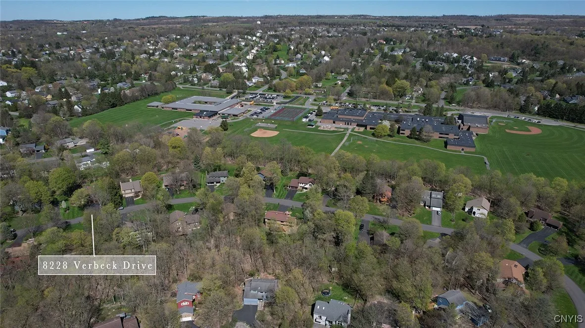 8228 Verbeck Drive, Manlius, New York 13104, Manlius, New York 13104, 4 Bedrooms Bedrooms, 10 Rooms Rooms,2 BathroomsBathrooms,Residential,Closed,8228 Verbeck Drive, Manlius, New York 13104,S1624113