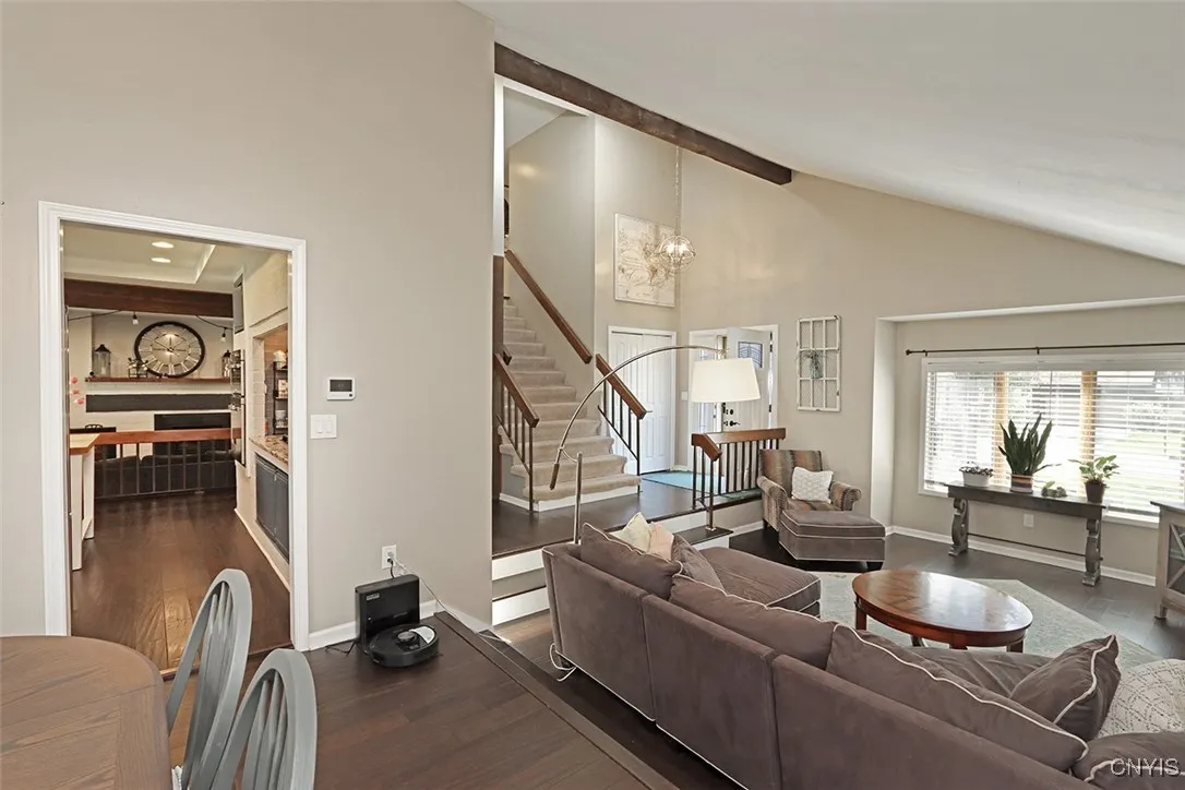 8228 Verbeck Drive, Manlius, New York 13104, Manlius, New York 13104, 4 Bedrooms Bedrooms, 10 Rooms Rooms,2 BathroomsBathrooms,Residential,Closed,8228 Verbeck Drive, Manlius, New York 13104,S1624113