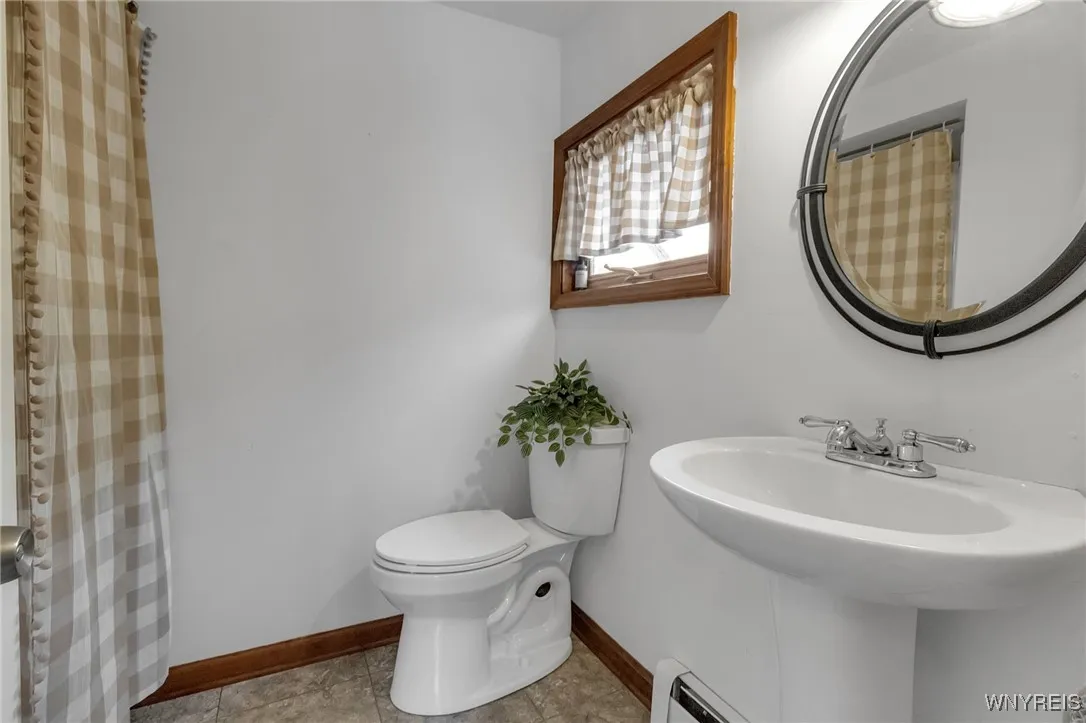 !st Floor Full Bath
