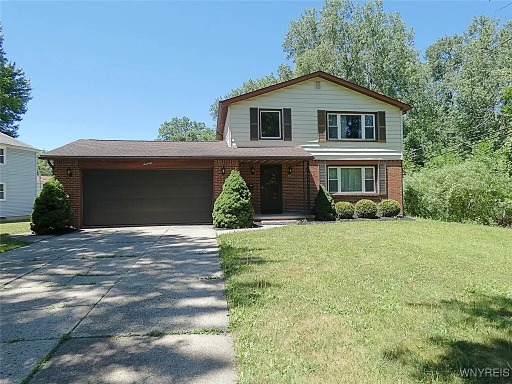 70 Acacia Drive, Amherst, New York 14228, Amherst, New York 14228, 6 Bedrooms Bedrooms, ,2 BathroomsBathrooms,Residential,Closed,70 Acacia Drive, Amherst, New York 14228,0,B1624154