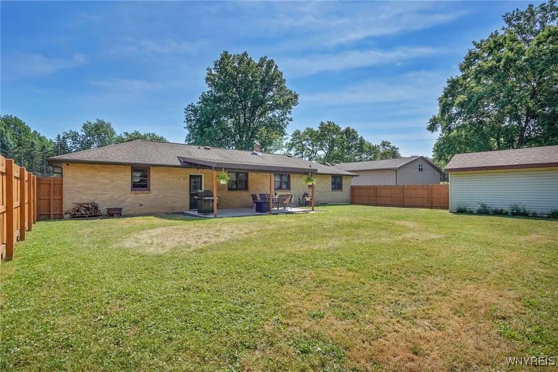 4938 Clinton Street, West Seneca, New York 14224, West Seneca, New York 14224, 2 Bedrooms Bedrooms, 7 Rooms Rooms,1 BathroomBathrooms,Residential,Closed,4938 Clinton Street, West Seneca, New York 14224,0,B1623710