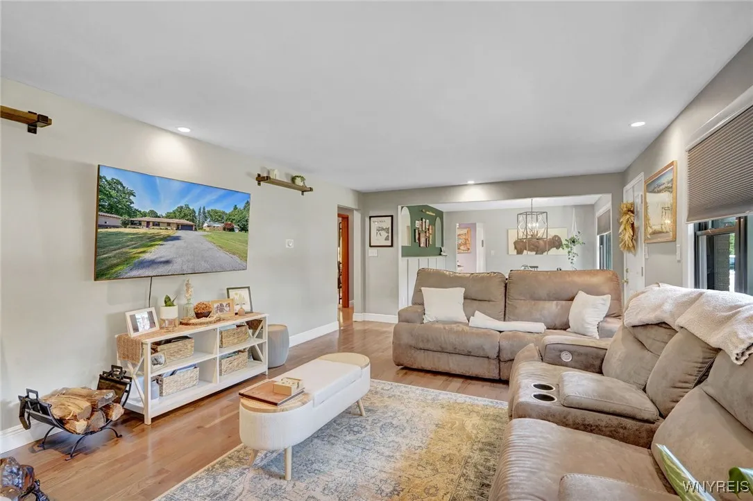 4938 Clinton Street, West Seneca, New York 14224, West Seneca, New York 14224, 2 Bedrooms Bedrooms, 7 Rooms Rooms,1 BathroomBathrooms,Residential,Closed,4938 Clinton Street, West Seneca, New York 14224,0,B1623710