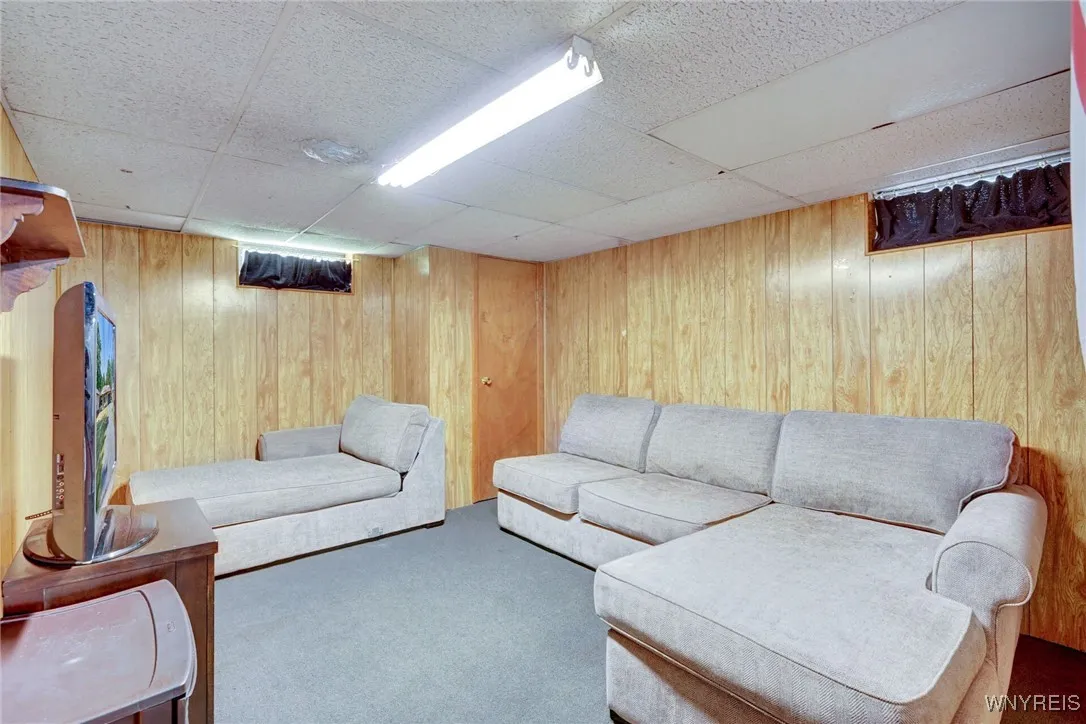 4938 Clinton Street, West Seneca, New York 14224, West Seneca, New York 14224, 2 Bedrooms Bedrooms, 7 Rooms Rooms,1 BathroomBathrooms,Residential,Closed,4938 Clinton Street, West Seneca, New York 14224,0,B1623710