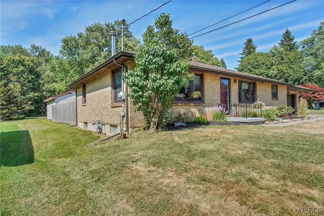 4938 Clinton Street, West Seneca, New York 14224, West Seneca, New York 14224, 2 Bedrooms Bedrooms, 7 Rooms Rooms,1 BathroomBathrooms,Residential,Closed,4938 Clinton Street, West Seneca, New York 14224,0,B1623710
